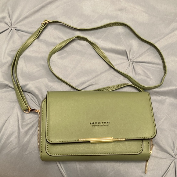 Handbags - Green clutch/cross body bag
